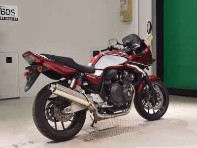 Honda CB400 Super Boldor 2021