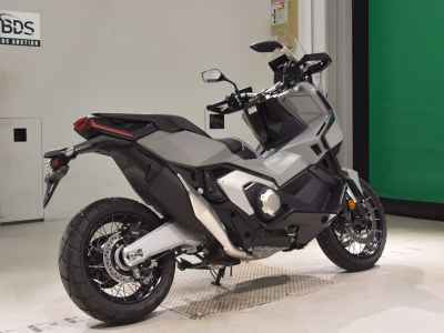 Honda X-Adv 750 2025