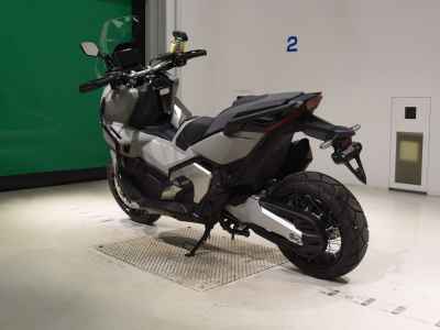 Honda X-Adv 750 2025