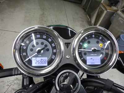 Triumph Bonneville T100 2023