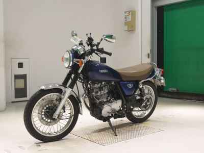 Yamaha SR400 2021