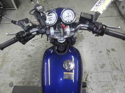 Yamaha SR400 2021