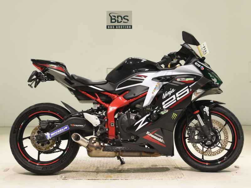 Kawasaki Ninja ZX-25R 2021