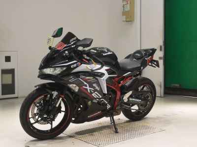 Kawasaki Ninja ZX-25R 2021