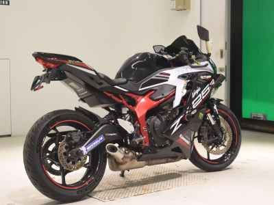 Kawasaki Ninja ZX-25R 2021