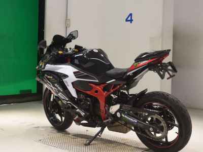 Kawasaki Ninja ZX-25R 2021