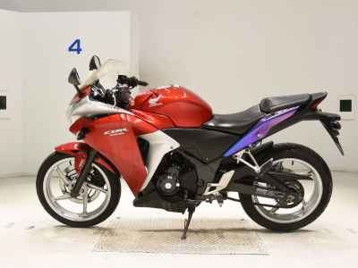 Honda CBR250R 2011
