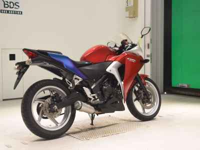 Honda CBR250R 2011