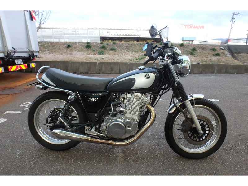 Yamaha SR400 2021