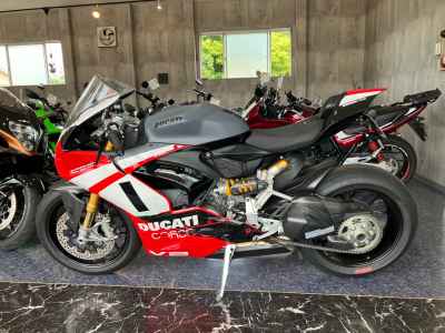 Ducati Panigale V2 F 2025