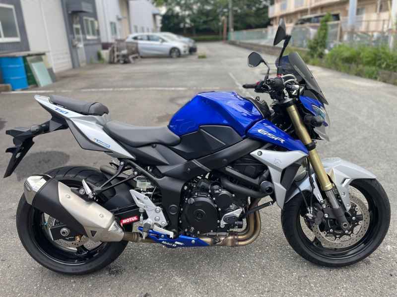 Suzuki GSR750 2014