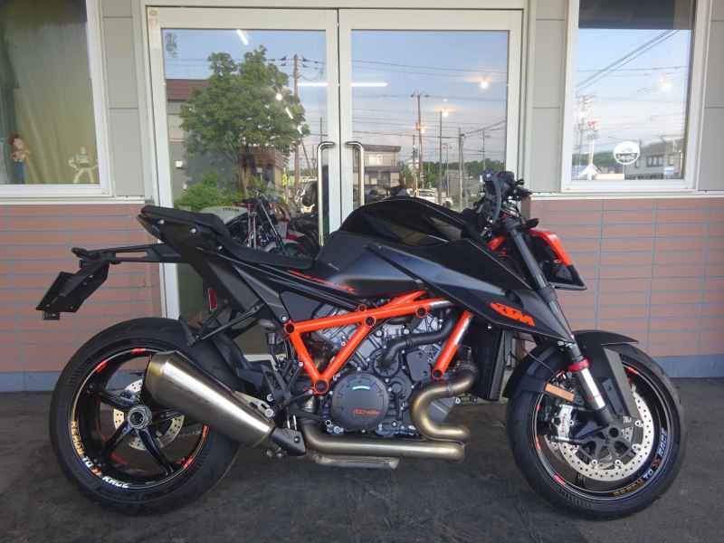 KTM 1290 Super Duke -R 2022