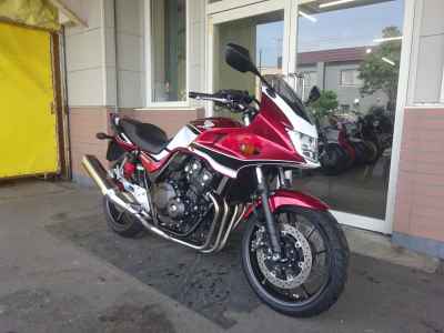 Honda CB400 Super Boldor 2022