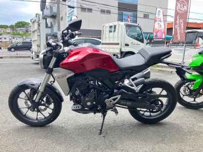 Honda CB250R 2018