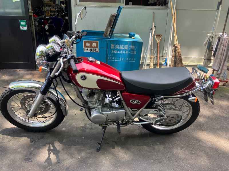 Yamaha SR400 2005