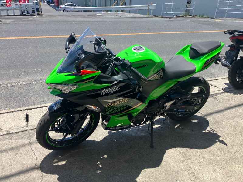 Kawasaki Ninja 400 KRT Edition 2020