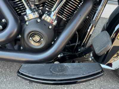 Harley-Davidson Heritage FLHCS1870 2024