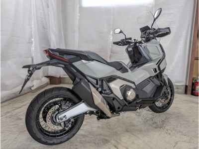 Honda X-Adv 750 2025