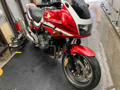 Honda CB400 Super Boldor 2011