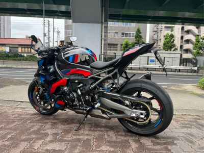 BMW M1000R 2026