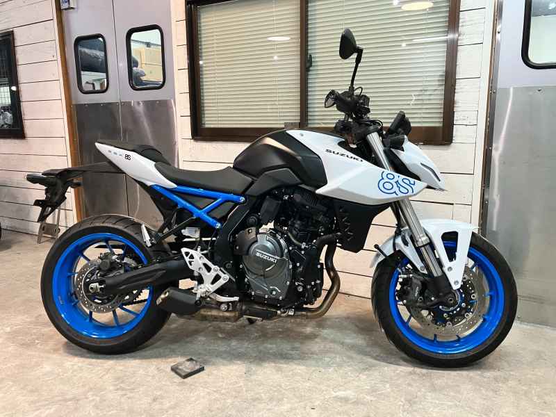 Suzuki GSX-8S 2024