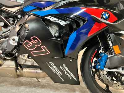 BMW M1000RR 2025