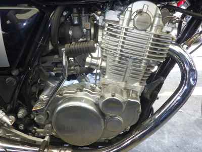 Yamaha SR400 2020