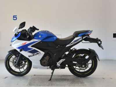 Suzuki Gixxer 250SF