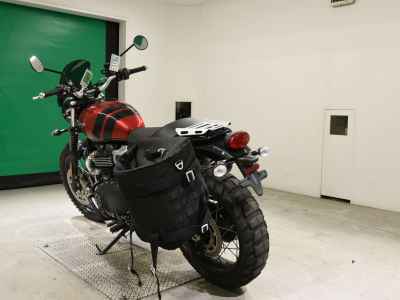 Triumph Street Scrambler 2023