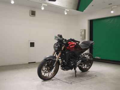Honda CB250R 2019
