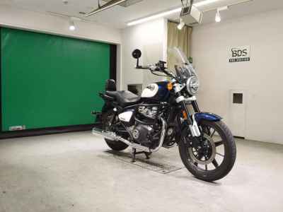 Royal Enfield Super Meteor 650 2024