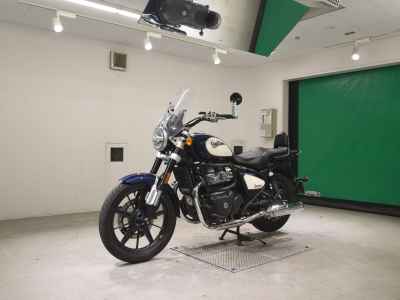 Royal Enfield Super Meteor 650 2024