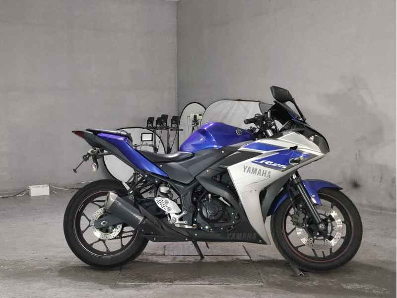Yamaha YZF-R25 2018