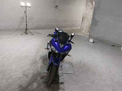 Yamaha YZF-R25 2018