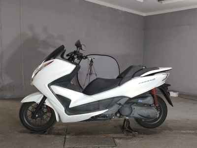 Honda Forza SI