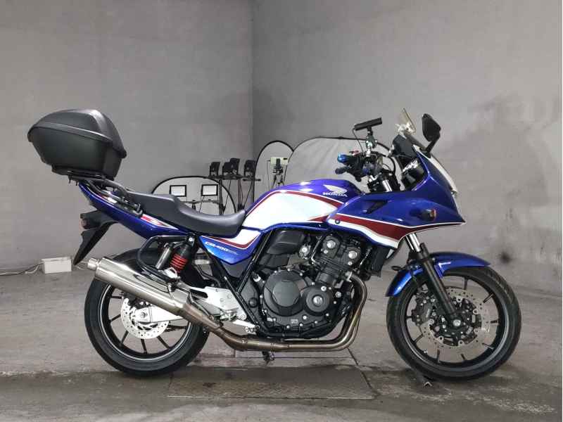 Honda CB400 Super Boldor 2021