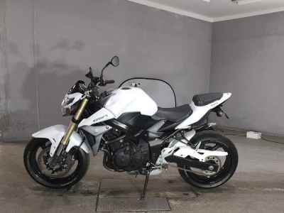 Suzuki GSR750 2015