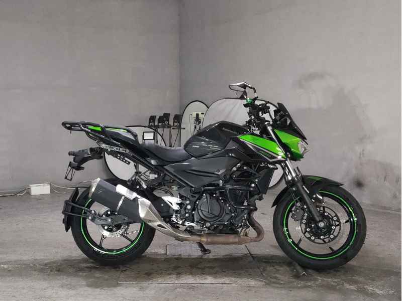Kawasaki Z400 2022