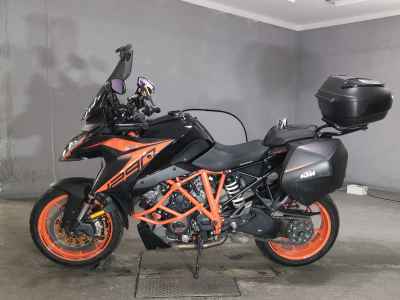 KTM 1290 Super Duke GT 2021