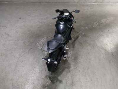 Yamaha YZF-R25 2021