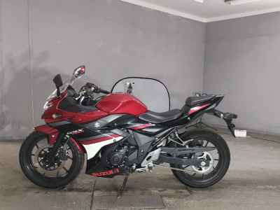 Suzuki GSX250R