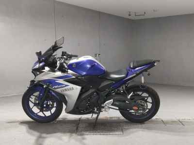 Yamaha YZF-R25 2015