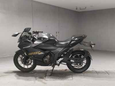 Suzuki Gixxer 250SF
