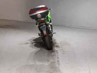 Kawasaki Ninja 400R 2011