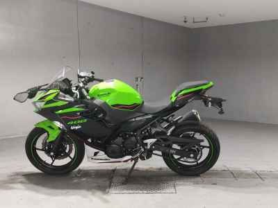 Kawasaki Ninja 400 2022