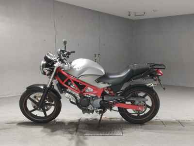 Honda VTR250 2011