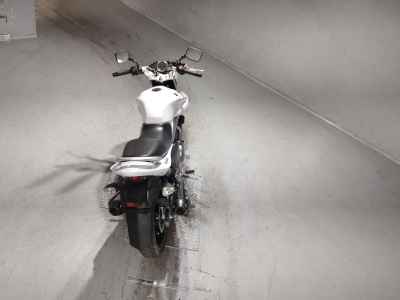 Suzuki GSR250