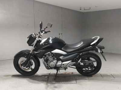 Suzuki GSR250