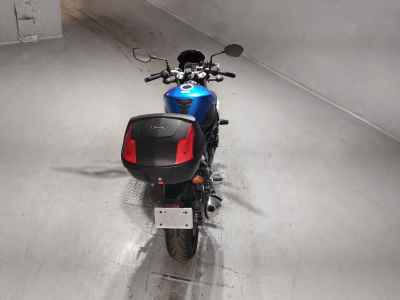 Suzuki GSR750 2013