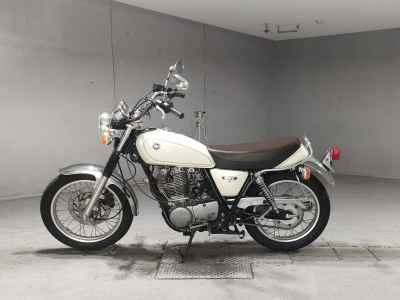 Yamaha SR400 2016